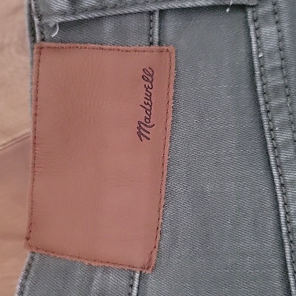 Madewell 9" High Rise Skinny Jeans in Olive Green Buton Front 24 Style J6660 - Picture 3 of 11